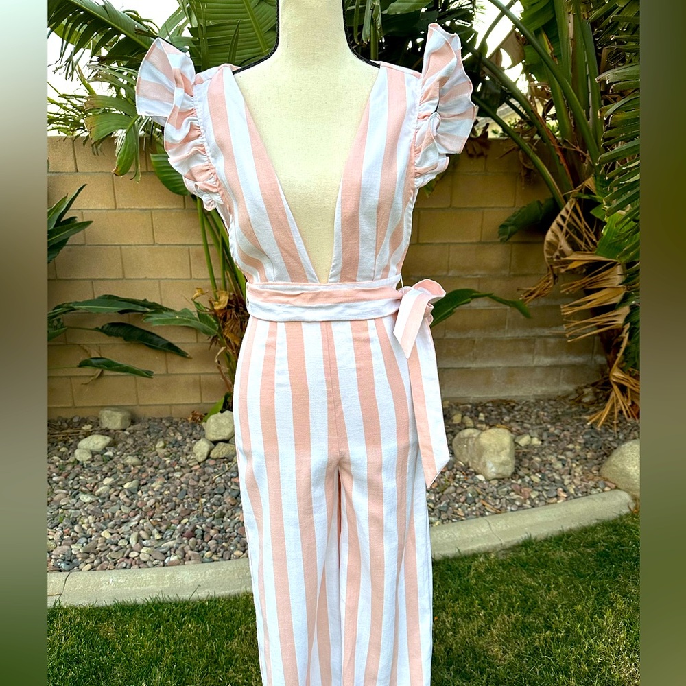 Striped Ruffle white and pink Sleeveless Jumpsuit, size small xxs, with tie belt